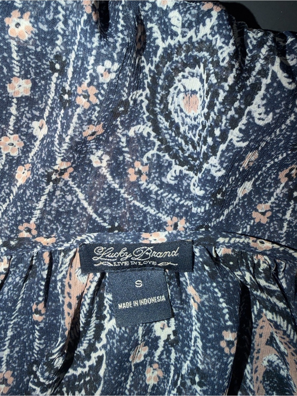 Lucky Brand Paisley V-Neck Blouse in Navy and Blush - Picture 4 of 12